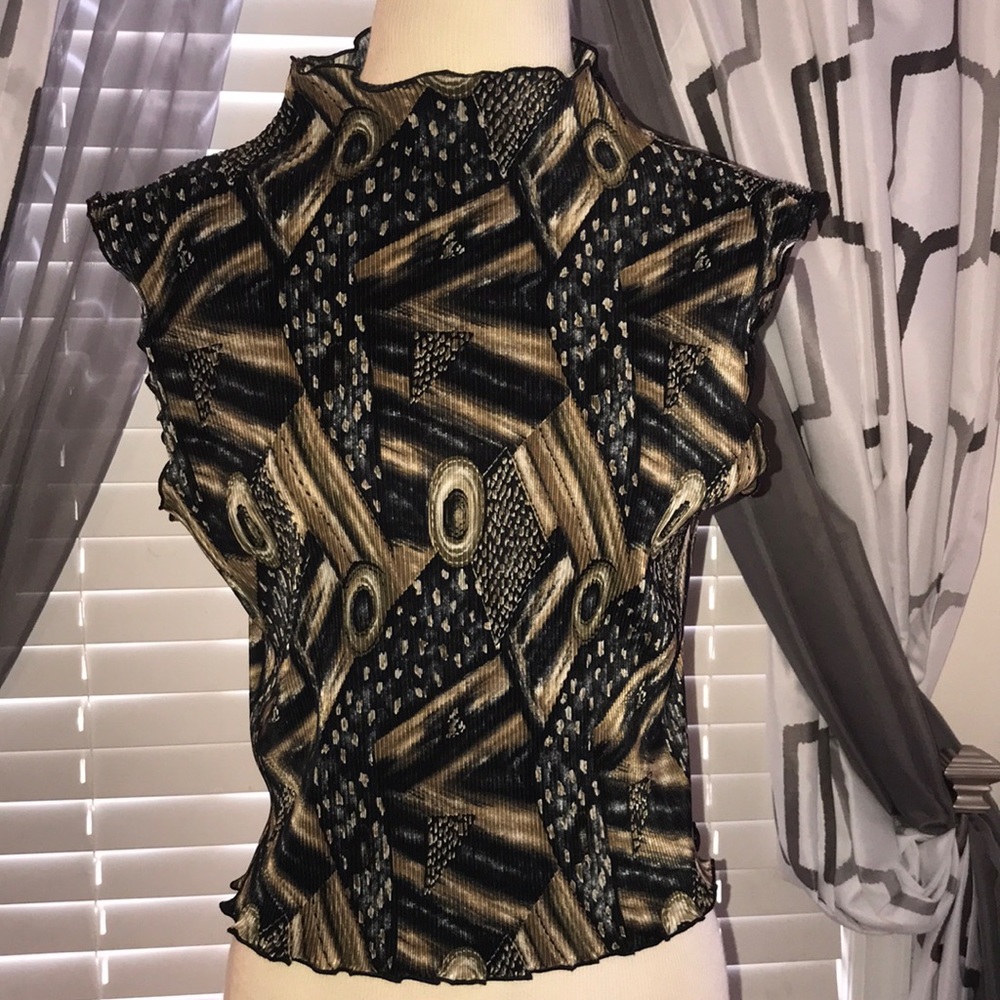 🌸 4x20 🌸 GALACTIC TYPE PRINT TOP SIZE M